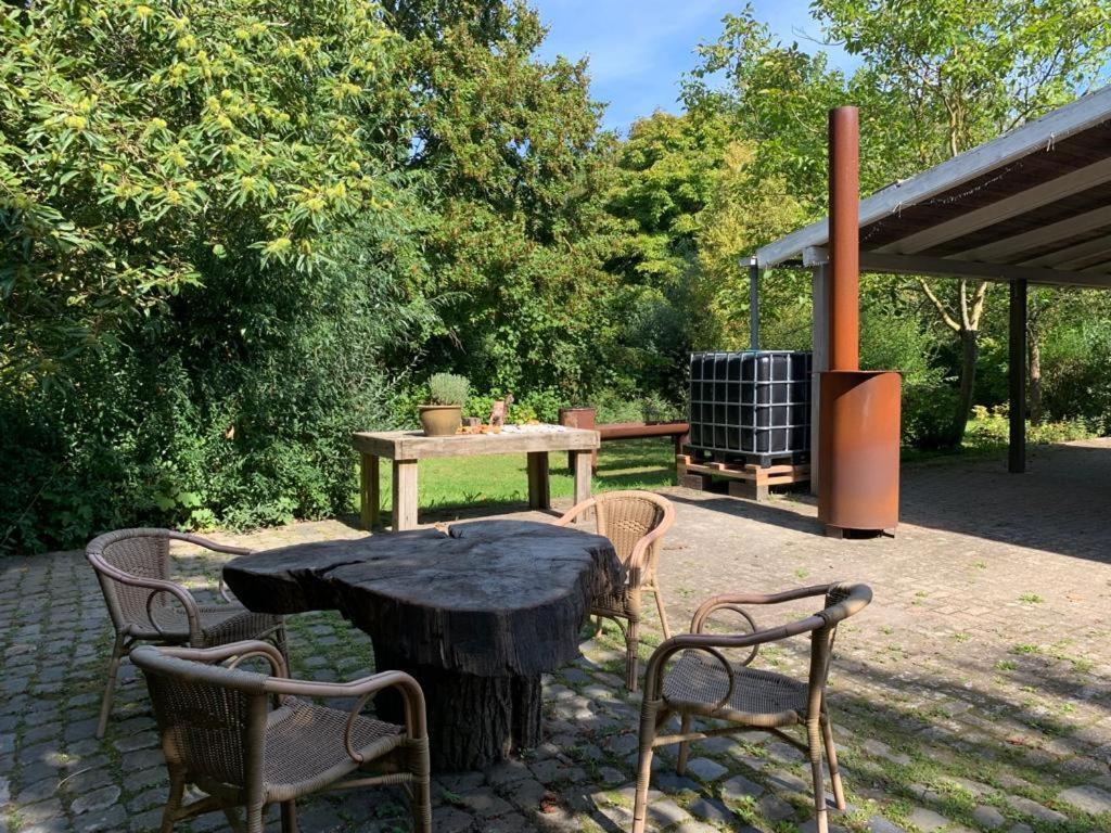 Logeren Op De Thoolse Parel Vakantiehuis Stavenisse Экстерьер фото