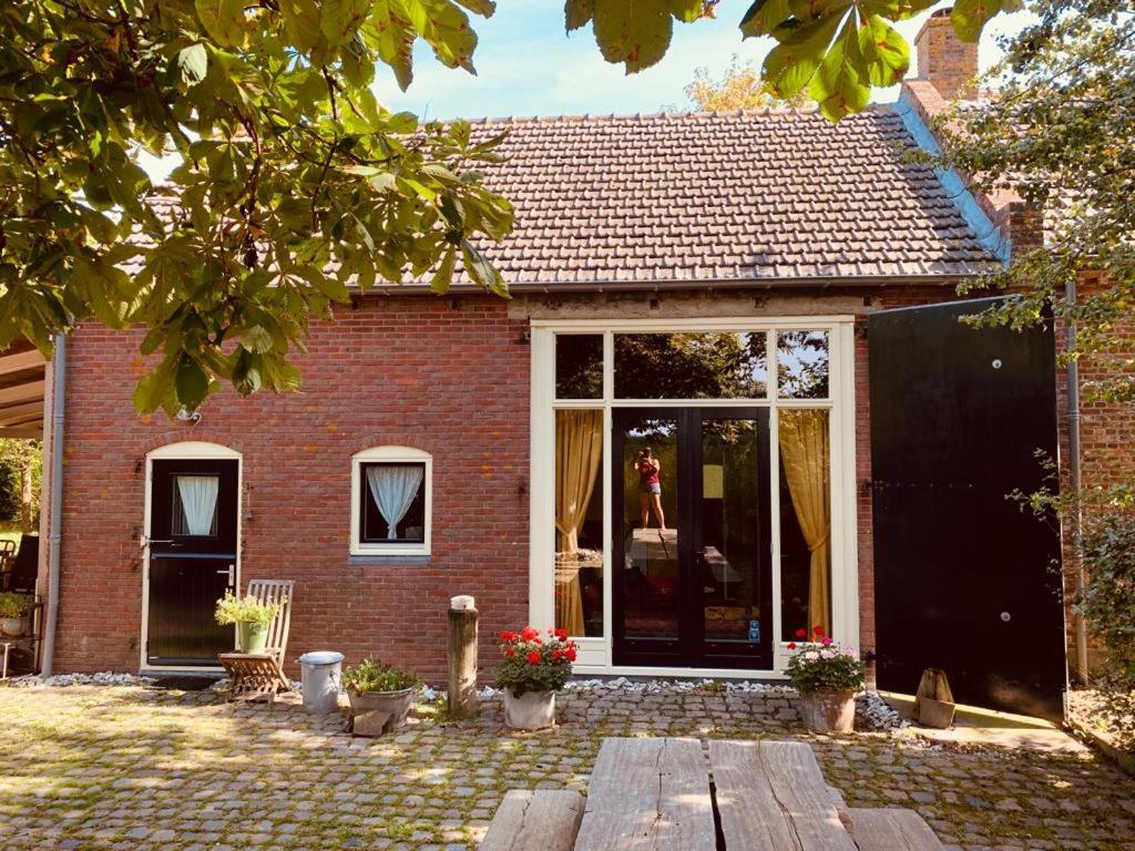 Logeren Op De Thoolse Parel Vakantiehuis Stavenisse Экстерьер фото